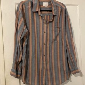 American Eagle Stripped Long Sleeve Button Up Top